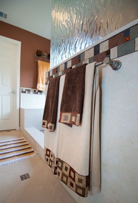 What Are the Advantages of Using Bathroom Refinishing Services?