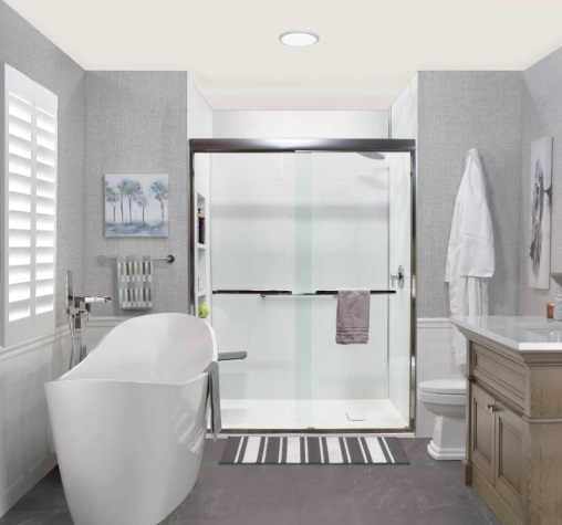 Should You Have Bathtub Reglazing Done or Replace Your Tub?