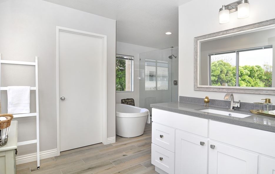 4 Bathroom Upgrades You Should Make After Moving Into a New Home