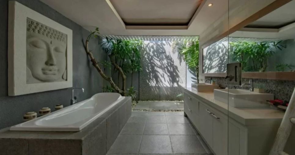 Luxury Bathroom Remodels: Transform Your Space into a Spa