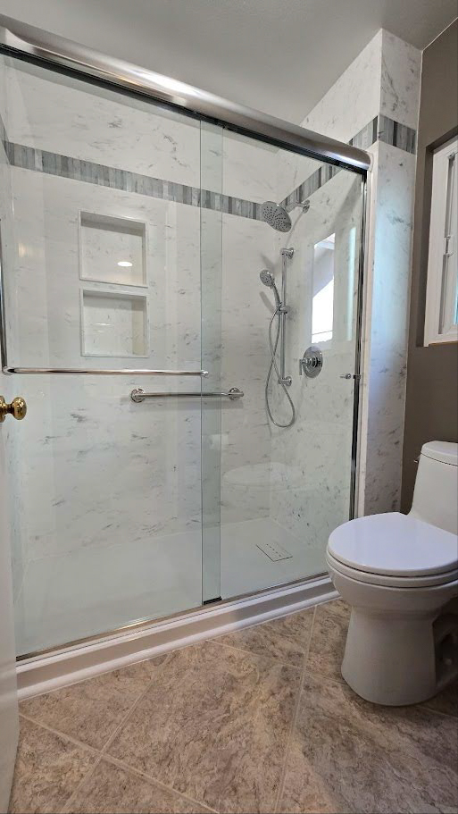 Doorless Walk-In Showers: The Pros and Cons for Your Newport Beach Home
