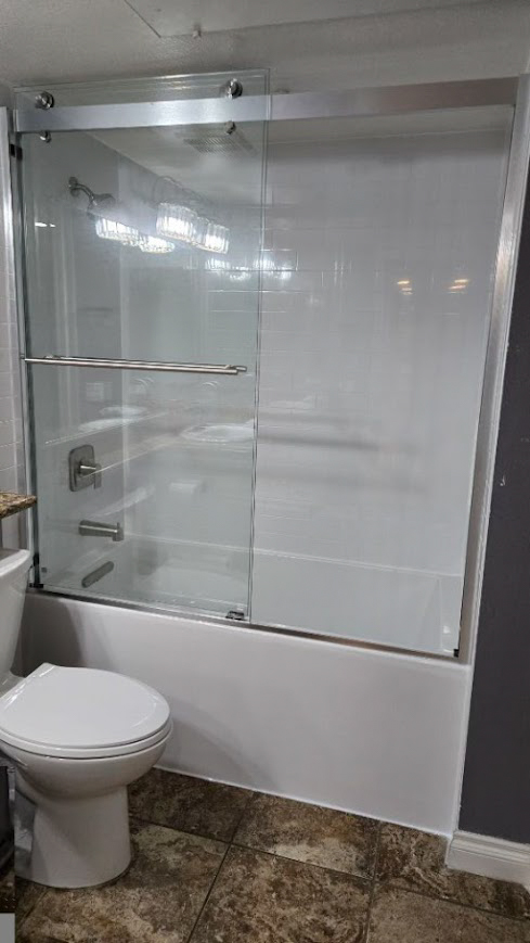 Glass Shower Doors vs. Curtains for Your Tub Combo: Which Is Better?