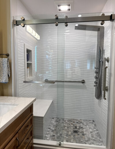 Glass-enclosed shower by CALbath